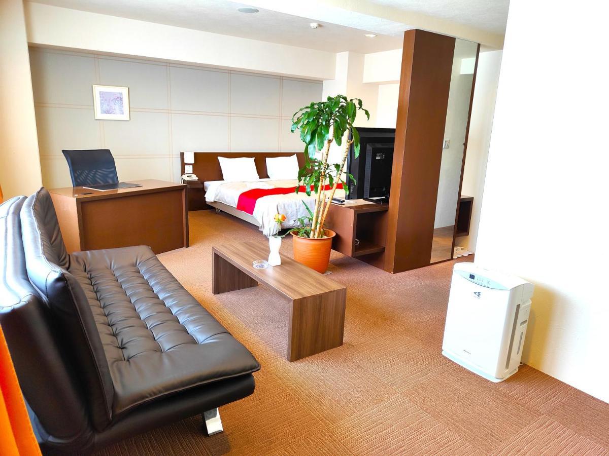 Kurume Hotel Esprit Esterno foto