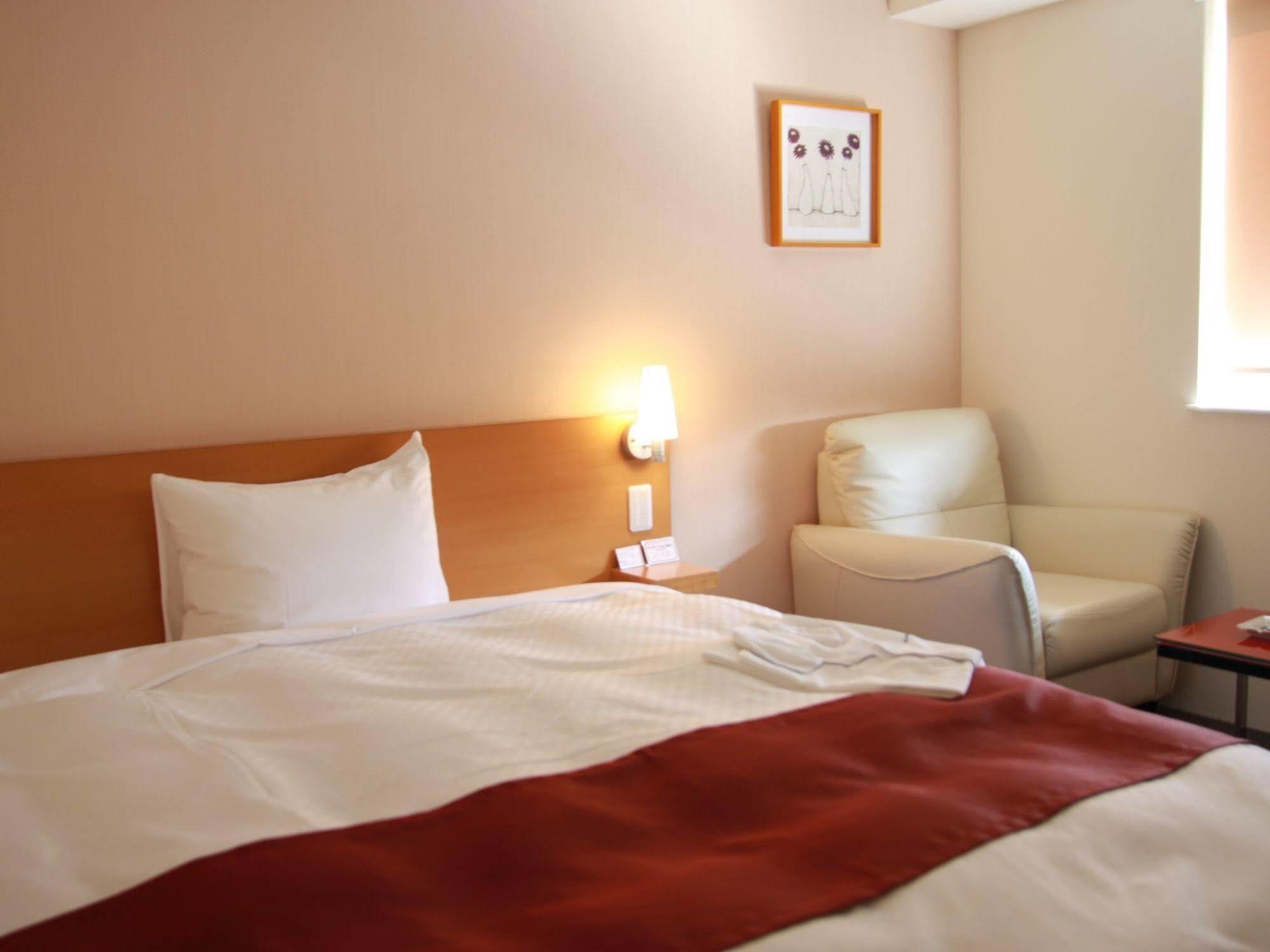 Kurume Hotel Esprit Esterno foto
